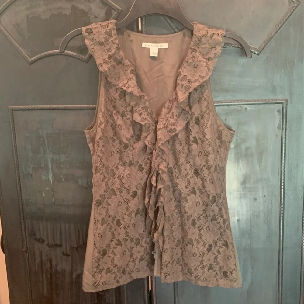 Banana Republic Lace Ruffle Top